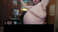 Streamer shocks his audience with NSFW content (Image via X/@DramaAlert)
